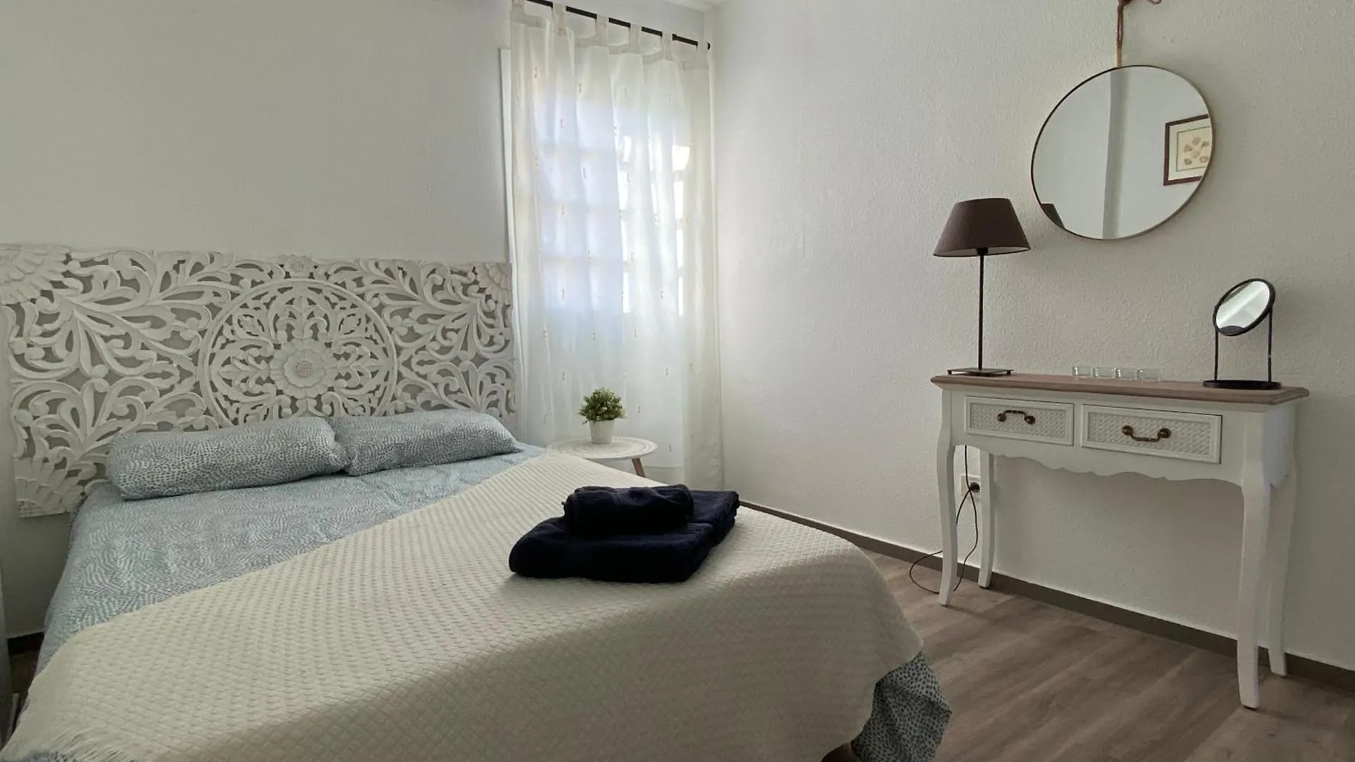 Jetes Holiday Apartment With Pool And Wifi 플라야데라스아메리카스